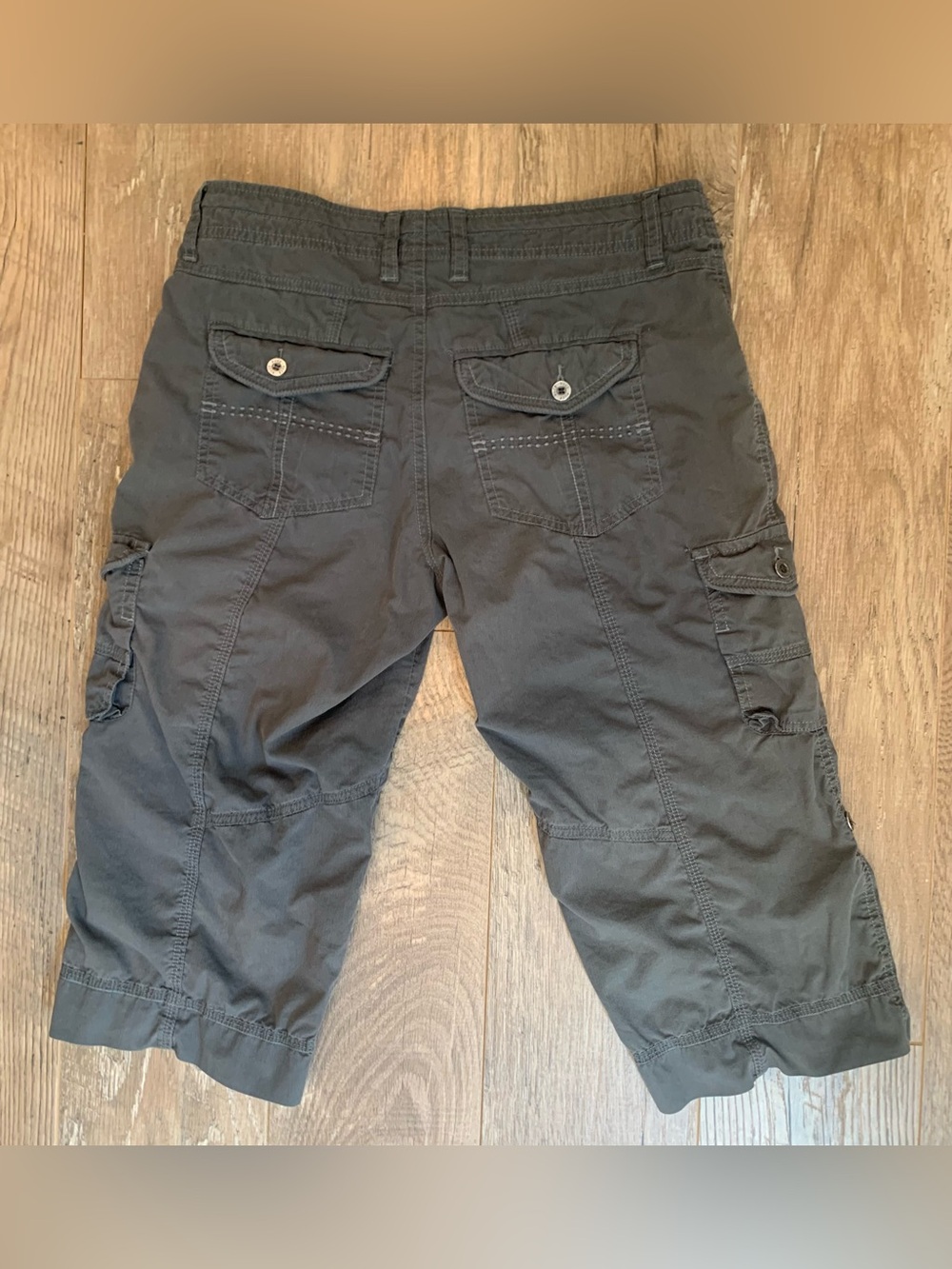 KUHL Casual Cargo Capris - 4 - Picture 3 of 9
